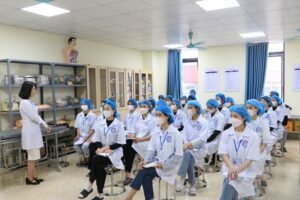 Học Cao đẳng Điều dưỡng ở đâu uy tín?